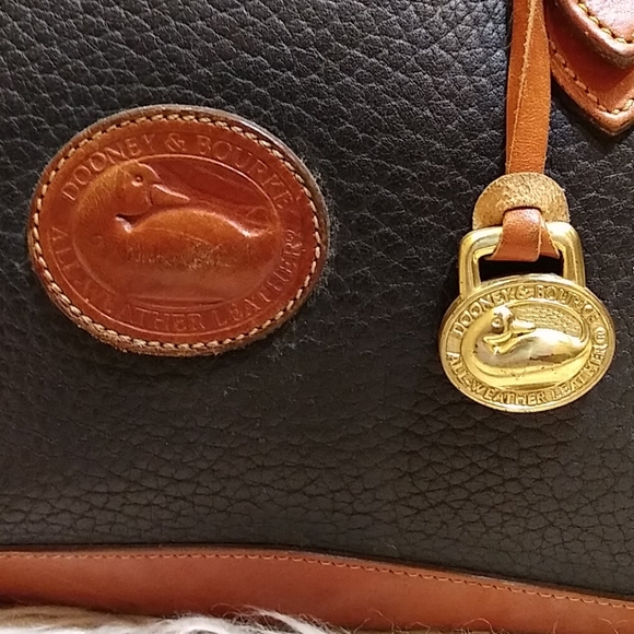 DOONEY & BOURKE VINTAGE CROSSBODY PURSE ONLY - Picture 4 of 17